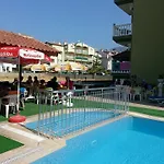 Club Ege Aparthotel 3*