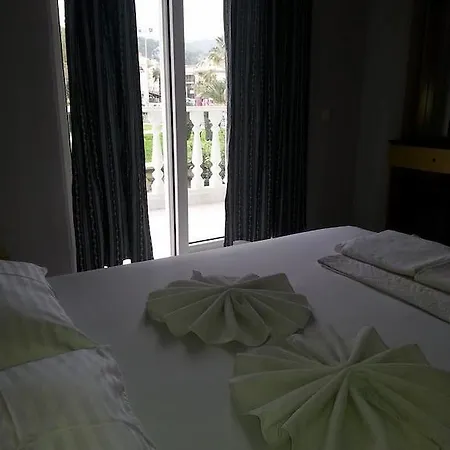 Lägenhetshotell Club Ege 3*
